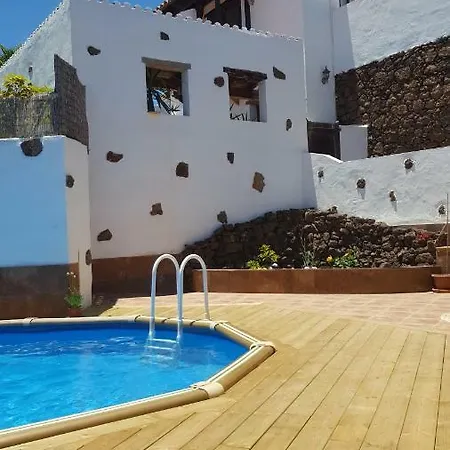 Volcanic View & Pool *